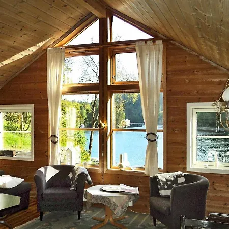 Two-bedroom Holiday In 3 * Lyngdal