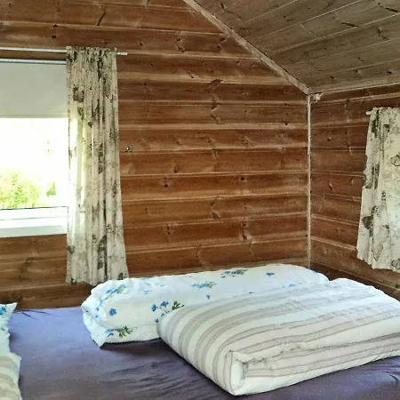 Two-bedroom Holiday In 3 בית נופש *